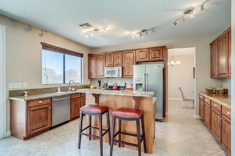 271 E Ashurst Dr, Phoenix, AZ 85048 photo 3