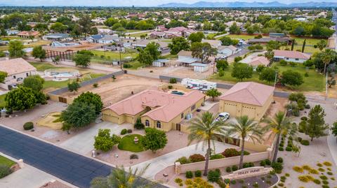 30 S Equestrian Ct, Gilbert, AZ 85296 photo 3