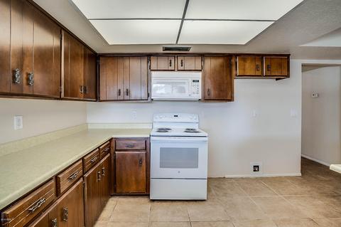 5108 W Echo Ln, Glendale, AZ 85302 photo 6