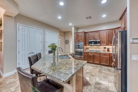 894 E County Down Dr, Chandler, AZ 85249 photo 6