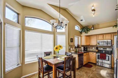 2149 S Peppertree Dr, Gilbert, AZ 85295 photo 12