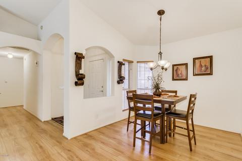 208 W Behrend Dr, Phoenix, AZ 85027 photo 4