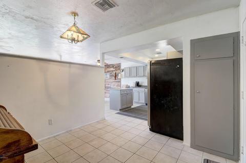 8010 W Earll Dr, Phoenix, AZ 85033 photo 21