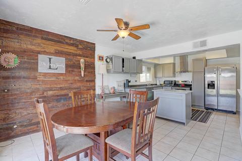8010 W Earll Dr, Phoenix, AZ 85033 photo 14