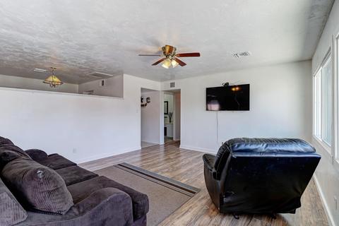 8010 W Earll Dr, Phoenix, AZ 85033 photo 12