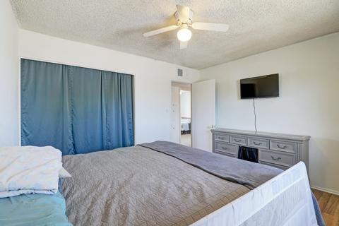 8010 W Earll Dr, Phoenix, AZ 85033 photo 6