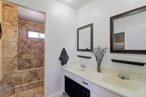 8010 W Earll Dr, Phoenix, AZ 85033 photo 8