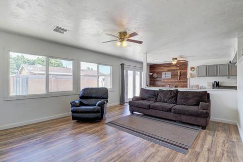 8010 W Earll Dr, Phoenix, AZ 85033 photo 10