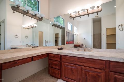 805 E Ocotillo Rd E, Phoenix, AZ 85014 photo 25