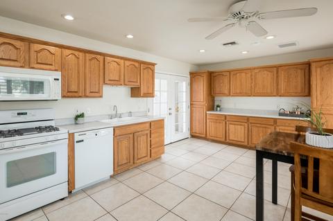 2042 W Aster Dr, Phoenix, AZ 85029 photo 3