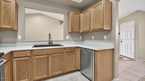 718 W Orange Dr, Gilbert, AZ 85233 photo 8