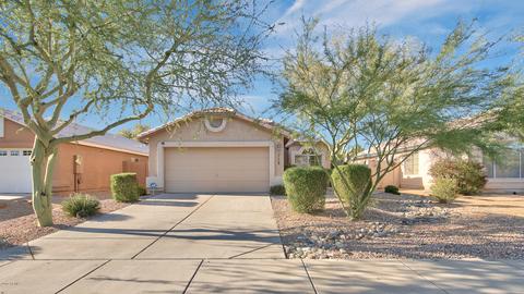 718 W Orange Dr, Gilbert, AZ 85233 photo 1