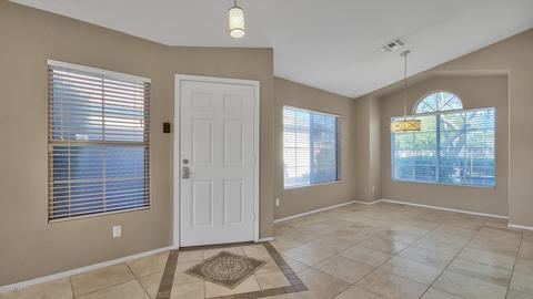 718 W Orange Dr, Gilbert, AZ 85233 photo 4
