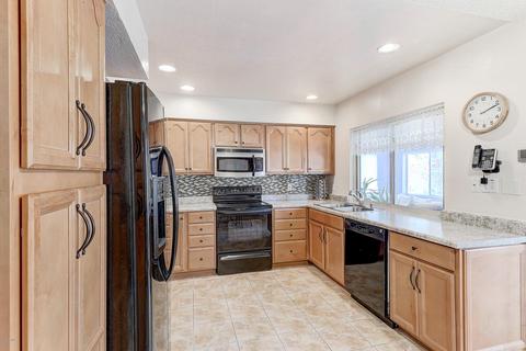 5042 E Summer Moon Ln, Phoenix, AZ 85044 photo 9
