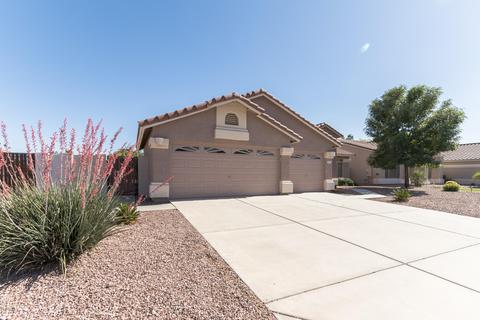 443 W Johnson Dr, Gilbert, AZ 85233 photo 2
