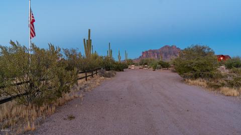 918 E Frontier St, Apache Junction, AZ 85119 photo 5
