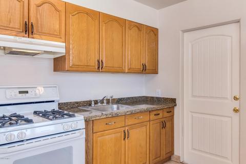 1828 N 38th Dr, Phoenix, AZ 85009 photo 1