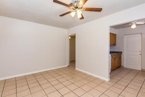 1828 N 38th Dr, Phoenix, AZ 85009 photo 4