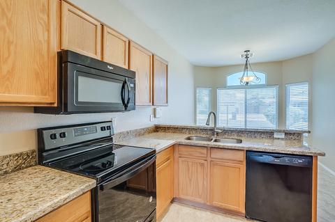 3824 E Thunderheart Trl, Gilbert, AZ 85297 photo 4