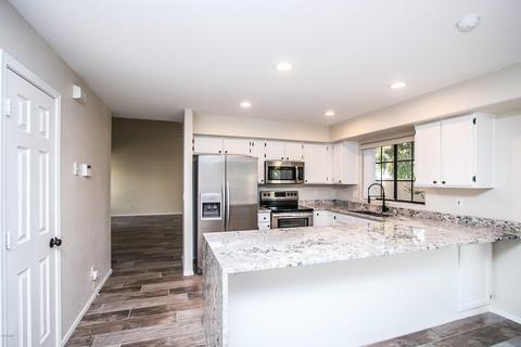 1124 E Rose Ln #16, Phoenix, AZ 85014 photo 10