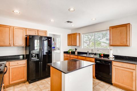 906 E Gwen St, Phoenix, AZ 85042 photo 5
