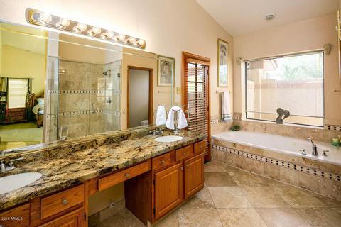 955 W Sherri Dr, Gilbert, AZ 85233 photo 16