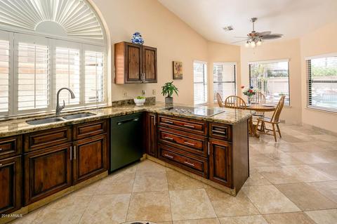 955 W Sherri Dr, Gilbert, AZ 85233 photo 10