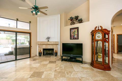 955 W Sherri Dr, Gilbert, AZ 85233 photo 4