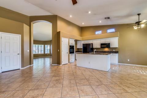 322 S Laguna Dr, Gilbert, AZ 85233 photo 9