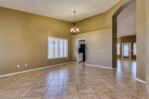 322 S Laguna Dr, Gilbert, AZ 85233 photo 5