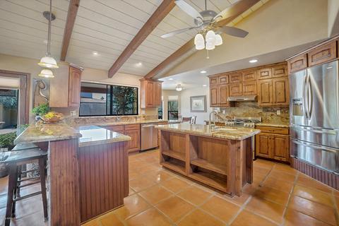807 E Waltann Ln, Phoenix, AZ 85022 photo 9