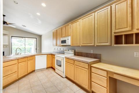 3244 E Maldonado Dr, Phoenix, AZ 85042 photo 2