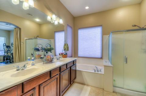 3545 E Parkview Dr, Gilbert, AZ 85295 photo 8