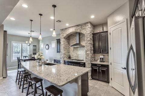 2824 E Citadel Dr, Gilbert, AZ 85298 photo 2