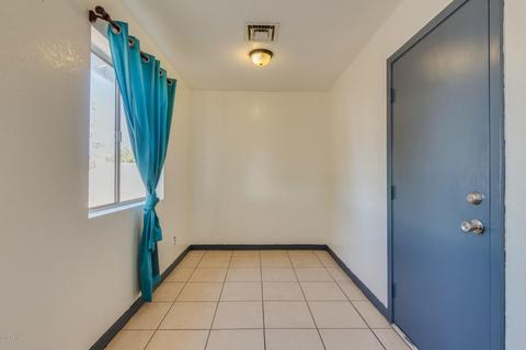 1902 E Desert Dr, Phoenix, AZ 85042 photo 9