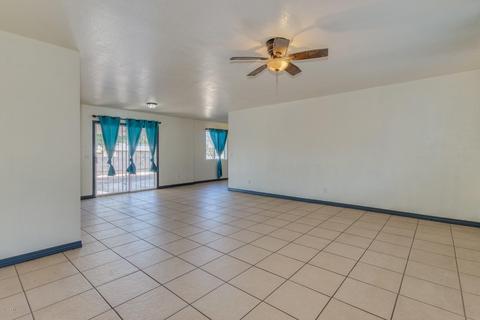 1902 E Desert Dr, Phoenix, AZ 85042 photo 5