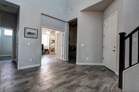 4087 E Comstock Dr, Gilbert, AZ 85296 photo 4