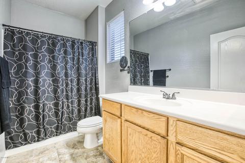 844 S Colonial Dr, Gilbert, AZ 85296 photo 17