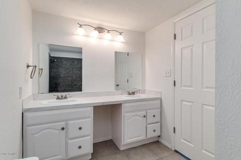 7622 W Avalon Dr, Phoenix, AZ 85033 photo 8