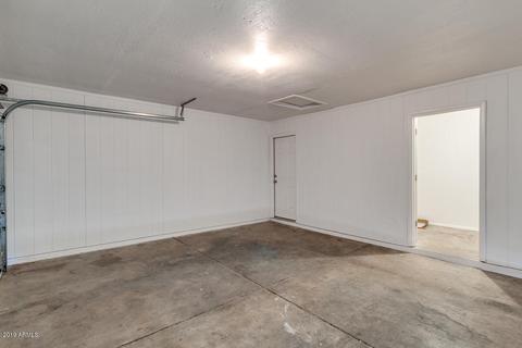 7622 W Avalon Dr, Phoenix, AZ 85033 photo 9