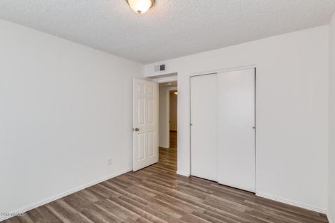 7622 W Avalon Dr, Phoenix, AZ 85033 photo 13