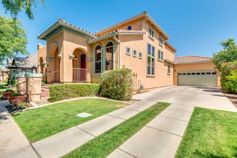 2722 E Tamarisk St, Gilbert, AZ 85296 photo 2