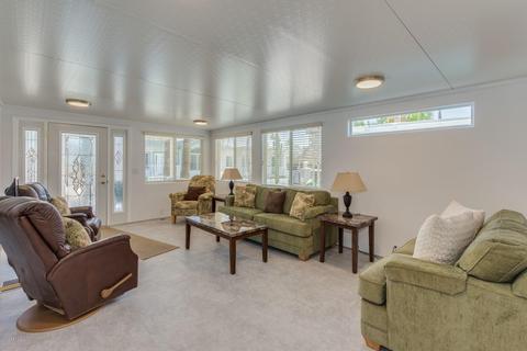 609 Debonair --, Mesa, AZ 85205 photo 4