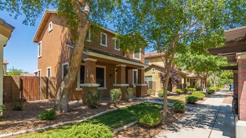 2834 S Peel Dr, Gilbert, AZ 85295 photo 2