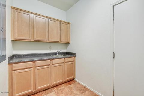 2816 E Dunbar Dr, Phoenix, AZ 85042 photo 11