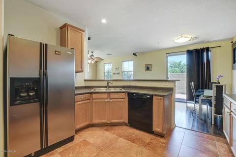 2816 E Dunbar Dr, Phoenix, AZ 85042 photo 9