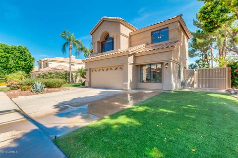 1825 E Monarch Bay Dr, Gilbert, AZ 85234 photo 3