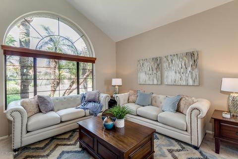 1825 E Monarch Bay Dr, Gilbert, AZ 85234 photo 9