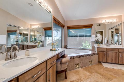 1825 E Monarch Bay Dr, Gilbert, AZ 85234 photo 33