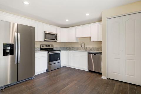 3651 E Ludlow Dr, Phoenix, AZ 85032 photo 2
